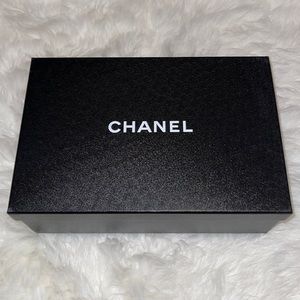 CHANEL box